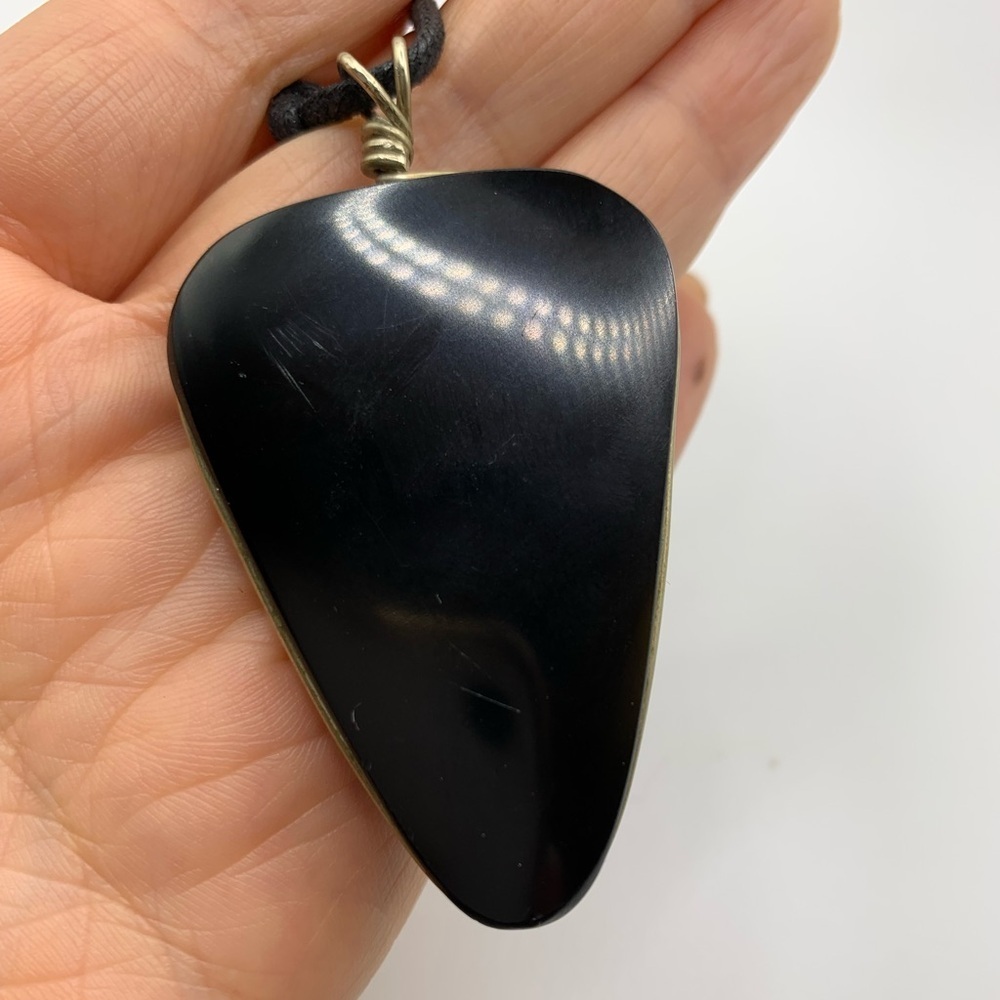 Vintage carved black onyx necklace - Picture 3 of 5